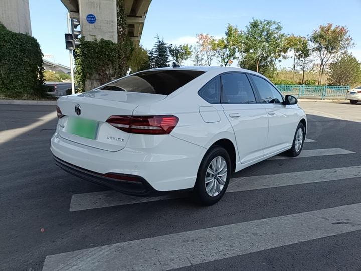 Lavida 2023 1.5L AT photo 4