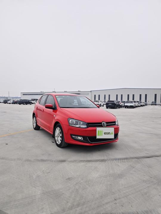 Polo 2013 1.6L AT Luxury photo 4