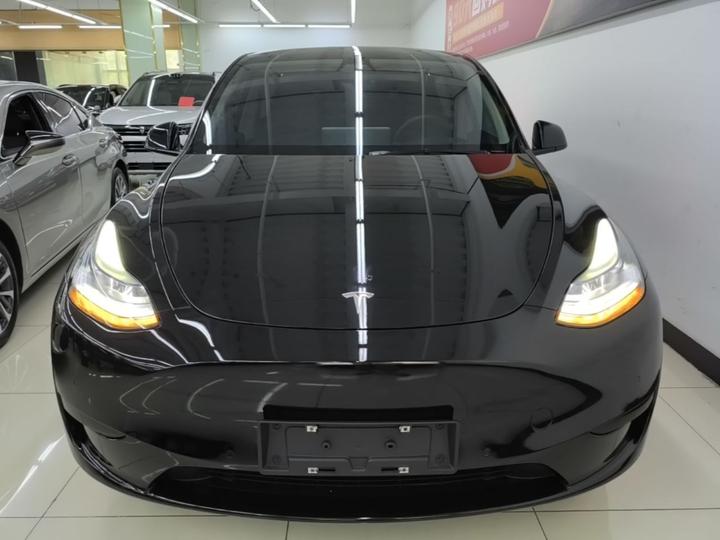 Model Y 2022 Facelift RWD photo 2