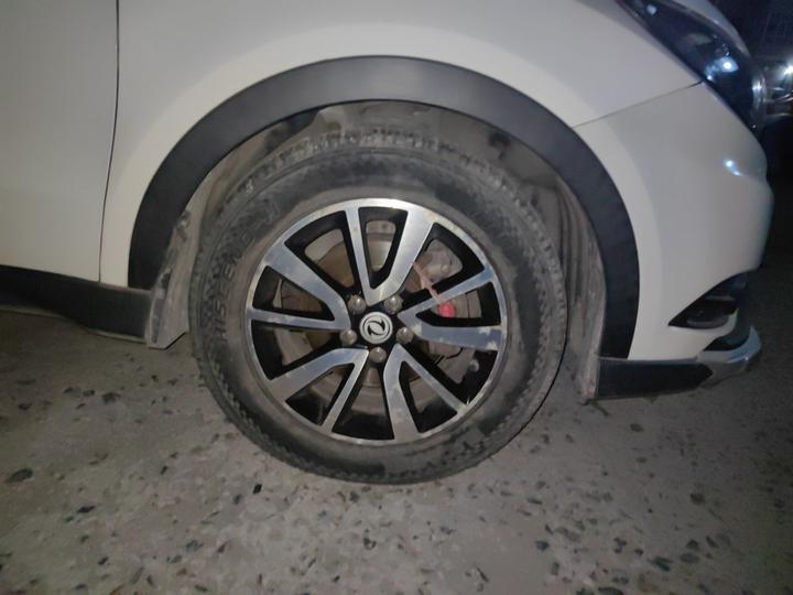 Fengon 580 2016 Facelift 1.5T CVT Luxury photo 8
