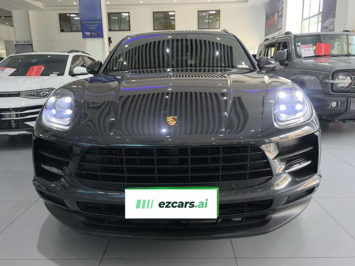 2018 Macan 2.0T photo 2