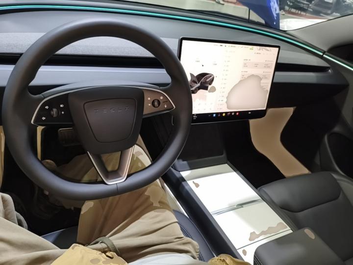 Model 3 2023 RWD photo 2