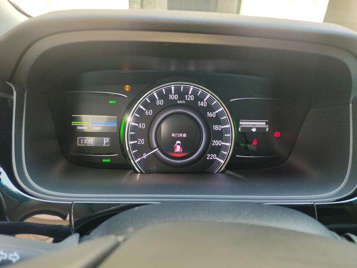 Elysion 2019 2.0L Hybrid Luxury photo 8