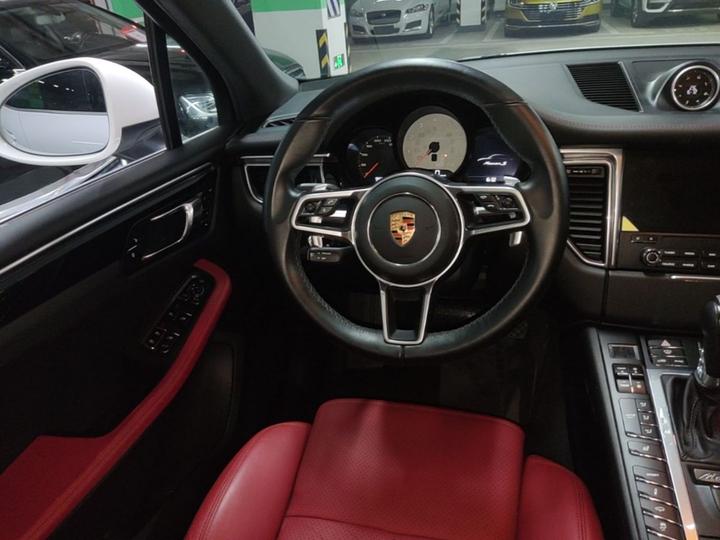 2017 Macan S 3.0T photo 6
