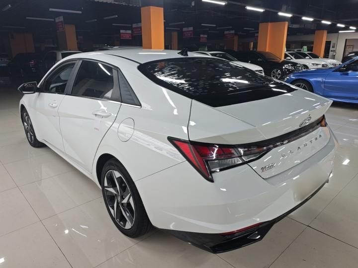 Elantra 2021 1.5L CVT LUX Premium photo 4