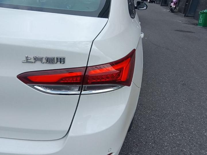 Excelle 2021 Facelift Classic 1.5L AT Elite photo 7