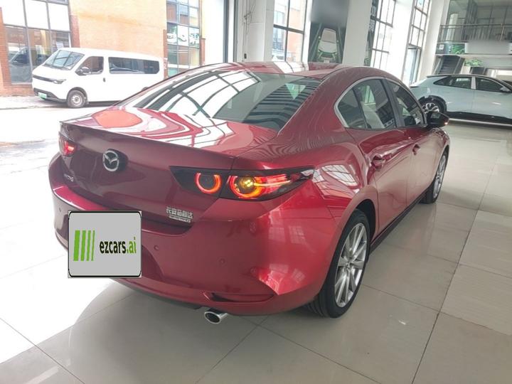 3 Axela 2023 2.0L AT photo 4