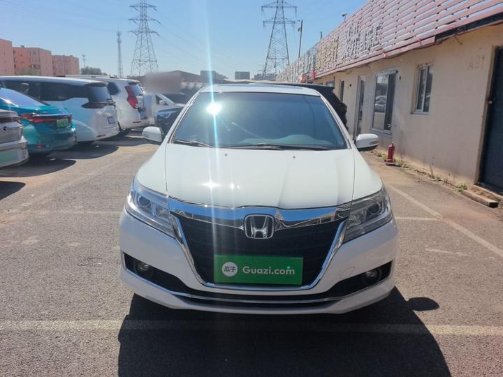 Crider 2016 1.8L CVT Luxury photo 2