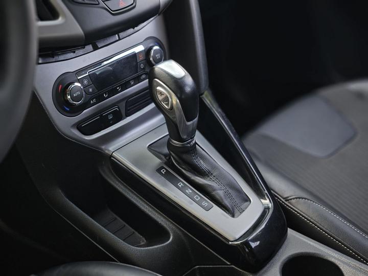 Focus 2012 Hatchback 1.6L AT photo 6
