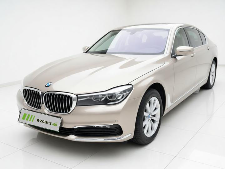 7 Series 2016 730Li Leading