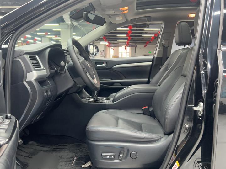 Highlander 2018 2.0T AWD Luxury 7-Seater China VI photo 8