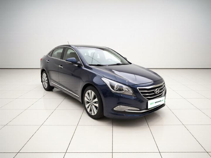 Mistra 2014 1.8L AT Premium DLX photo 3