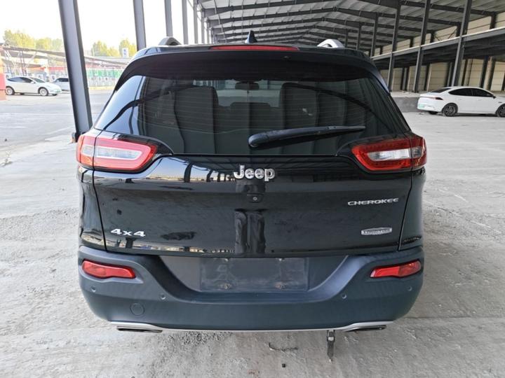 Cherokee 2016 2.4L Smart photo 3