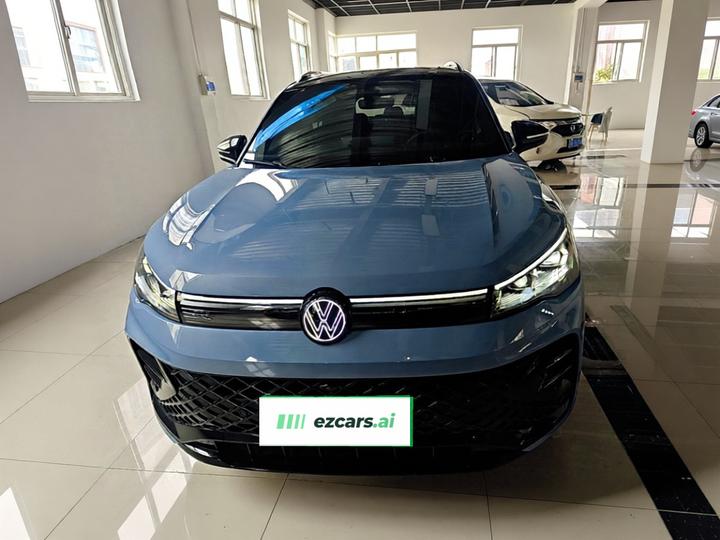 Tiguan L 2024 PRO 380TSI AWD R-Line Smart Premium photo 2