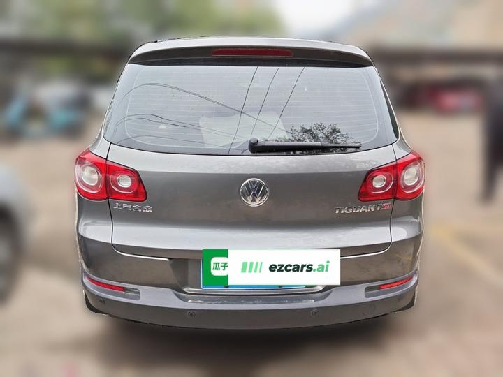 Tiguan 2010 1.8TSI AT RWD photo 5