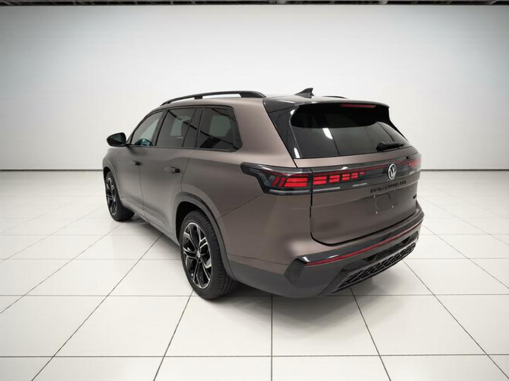 2025 Teramont Pro 450TSI AWD photo 4