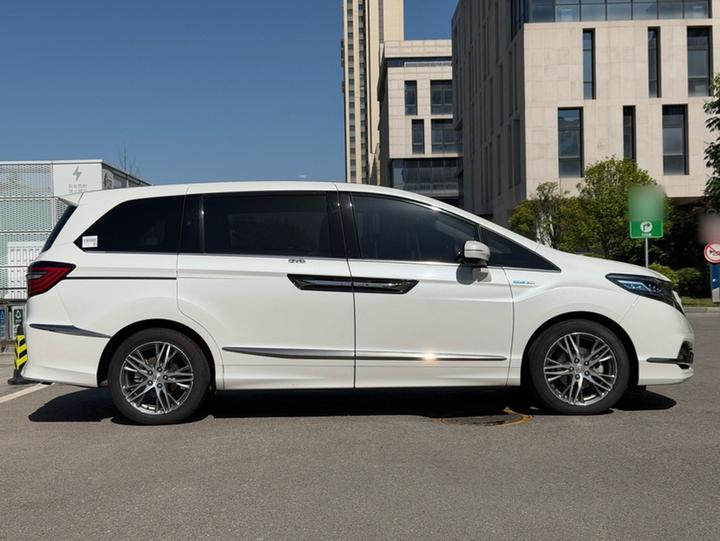 Elysion 2019 2.0L Hybrid Comfort photo 6