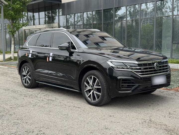 Touareg 2021 3.0TSI Classic Sport Package photo 3