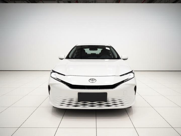 Camry 2024 2.0E Elite photo 2