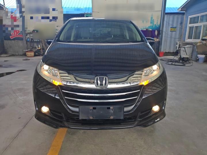 Odyssey 2015 Facelift 2.4L Luxury photo 2