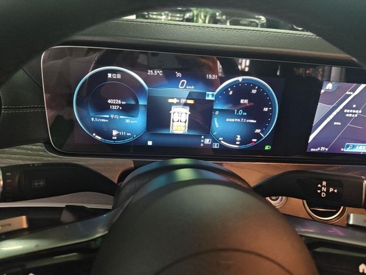 E-Class 2022 E 300 L Sport Luxury photo 7