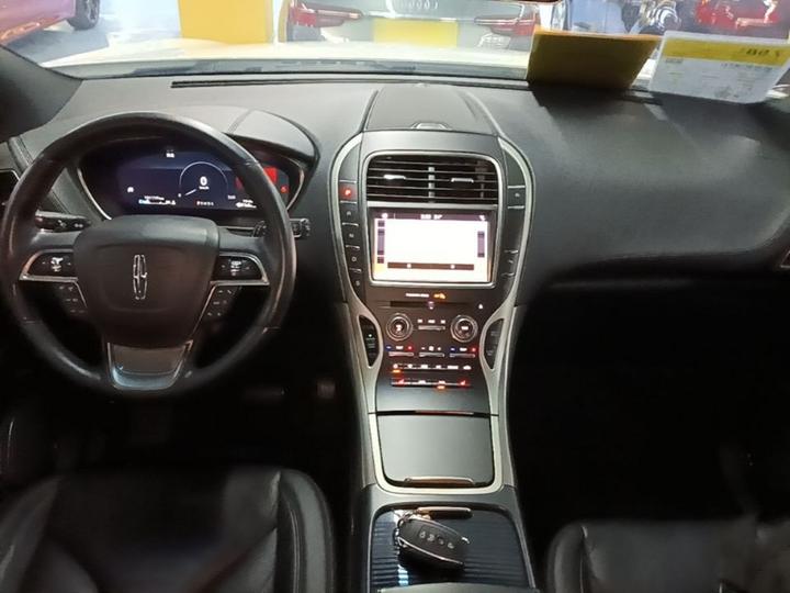 Nautilus Imported 2019 2.0T RWD Exclusive China VI photo 5