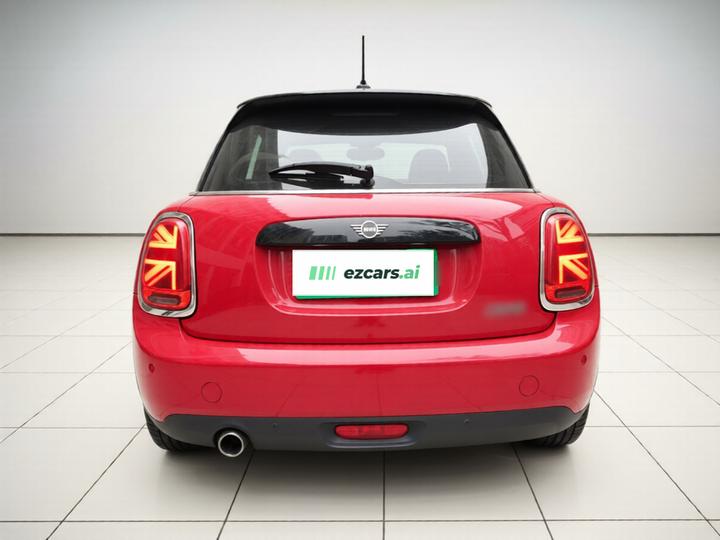 2019 1.5T COOPER Classic 5-Door photo 5