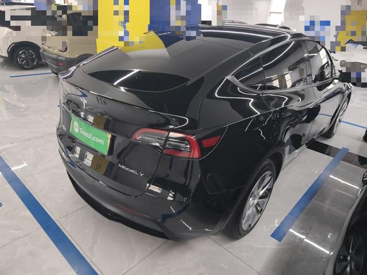 Model Y 2022 Facelift RWD photo 4