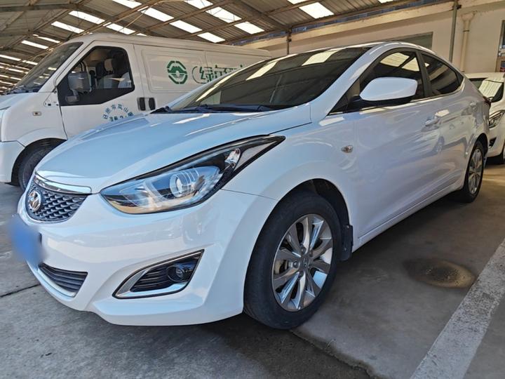 Elantra 2016 1.6L AT Smart