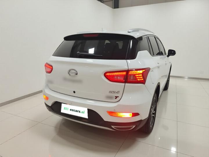 GAC Trumpchi GS4 2017 235T AT RWD Luxury Connected photo 4