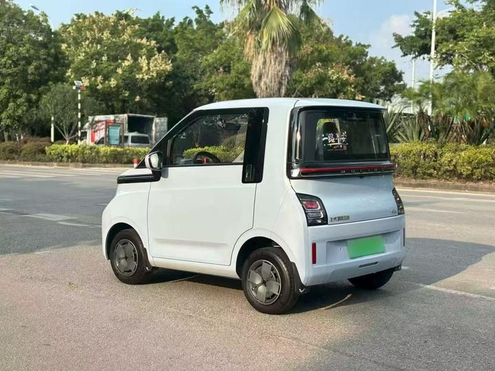 Wuling Air ev 2023 2-Seater - Standard photo 4