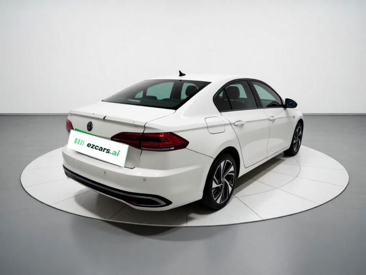 Bora 2023 200TSI DSGPRO photo 6
