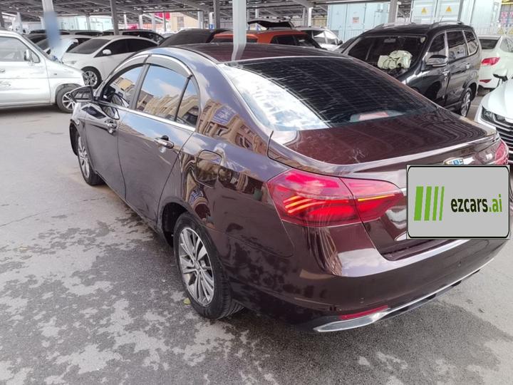 Emgrand 2018 1.5L CVT photo 4