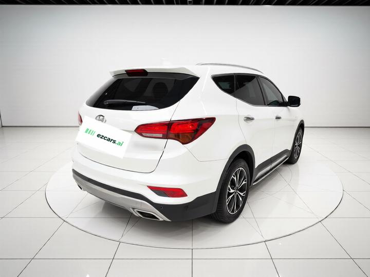 Santa Fe 2017 2.4L AT RWD Smart 5-Seater photo 4