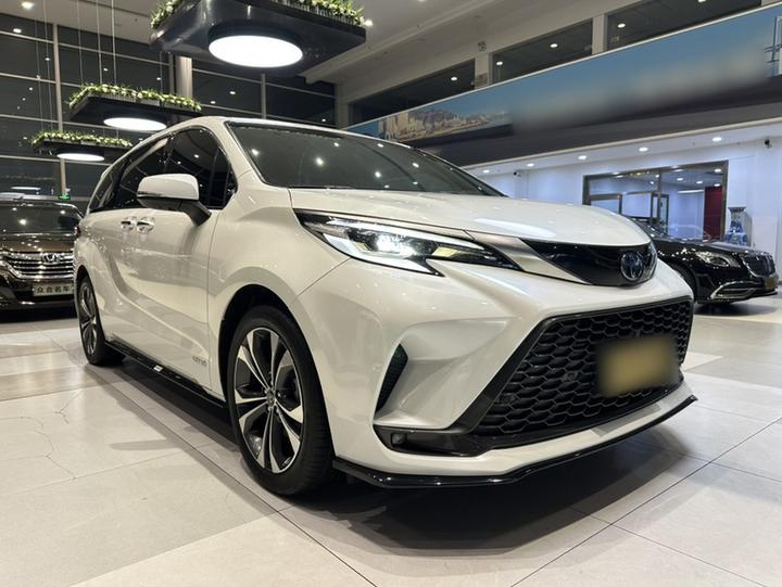 Granvia 2022 2.5L Hybrid Flagship photo 2
