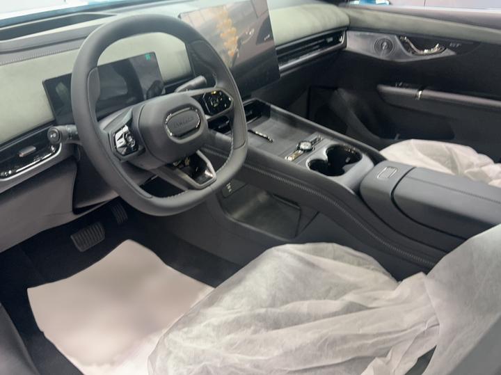 07GT 2027 AWD Performance Ultra photo 7