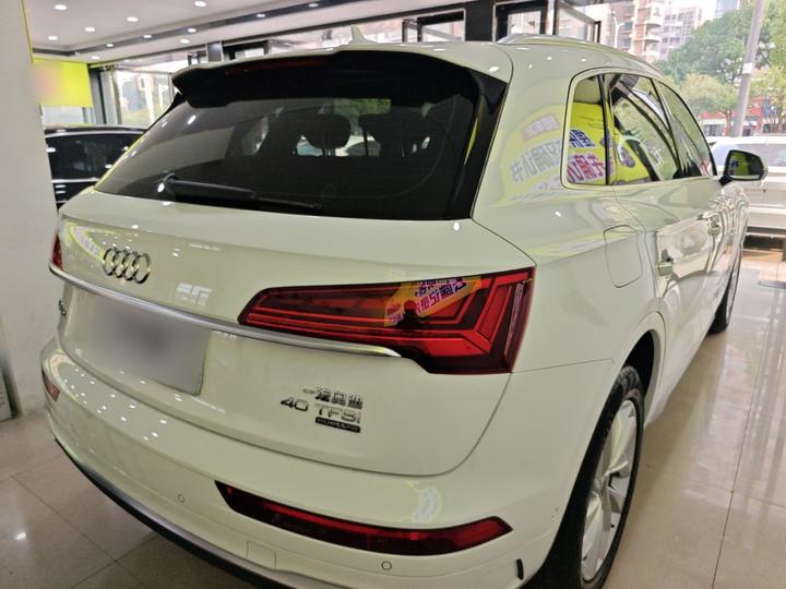 Q5L 2021 40 TFSI Luxury Dynamic photo 4