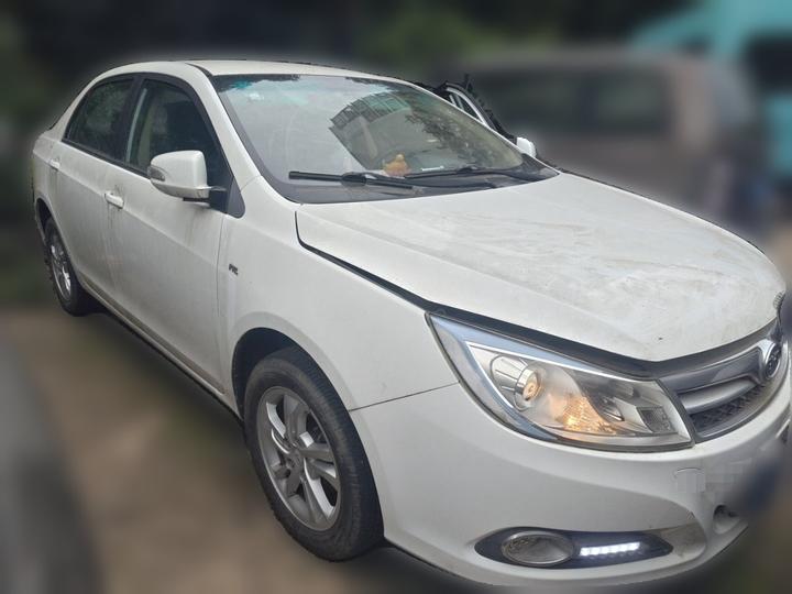 2014 1.5L MT Comfort photo 3