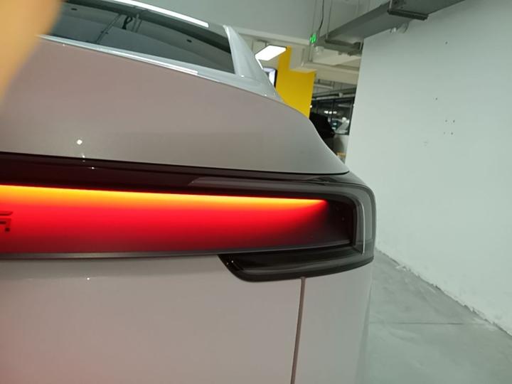 Model Y 2025 RWD photo 7