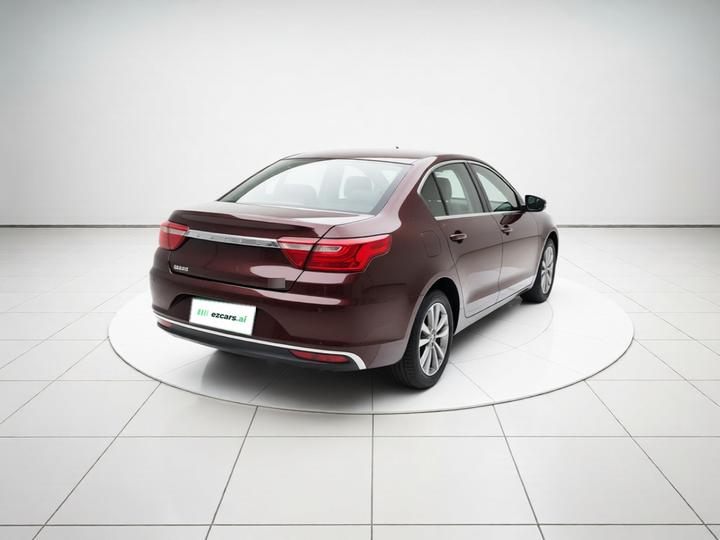 Vision 2018 1.5L AT photo 6