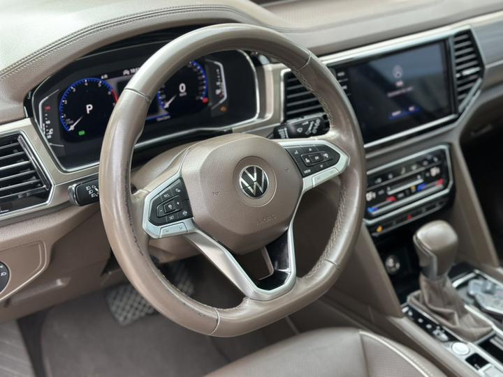 Viloran 2020 380TSI Flagship photo 2