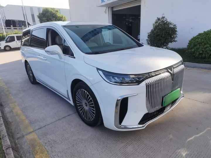 Voyah Dreamer 2025 PHEV AWD Flagship photo 3