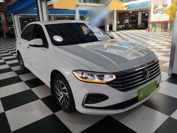 Lavida 2024 1.5L AT photo 3