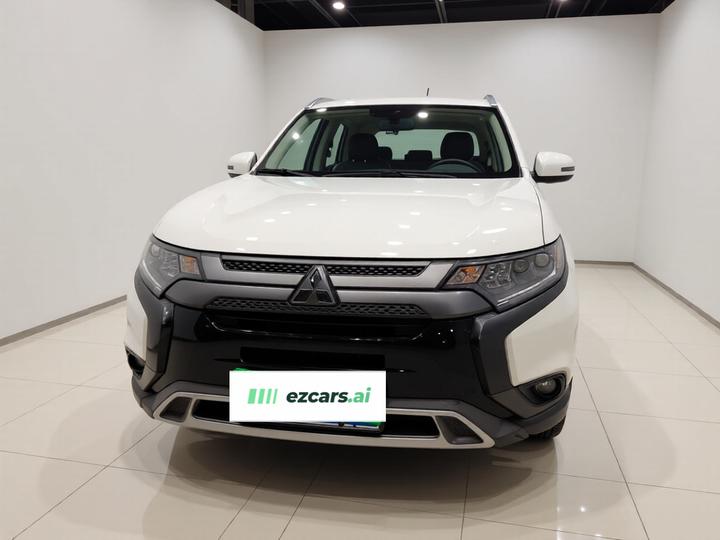 Outlander 2019 2.4L AWD Enjoy 7-Seater China VI photo 2