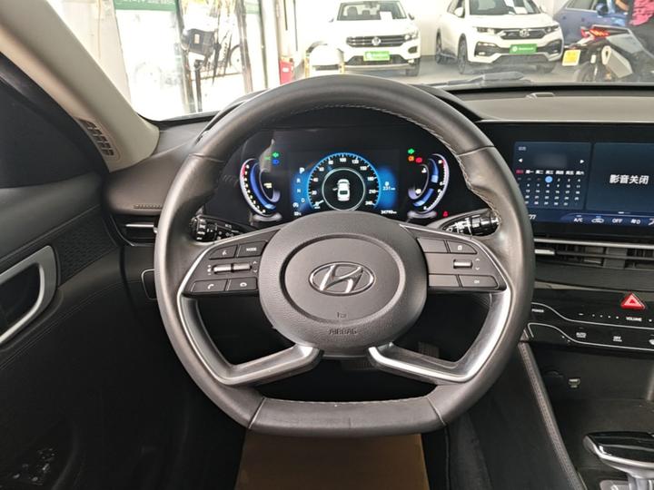 Mistra 2021 1.8L CVT GLX Elite photo 6