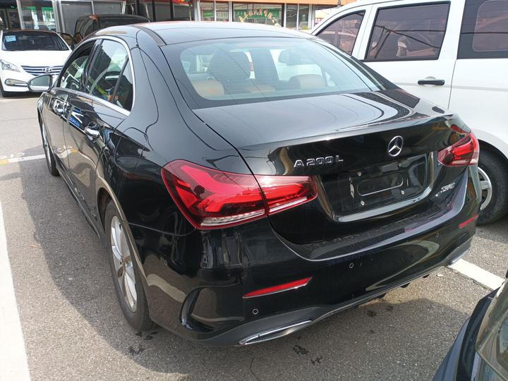 A-Class 2019 Facelift A 200 L Sport photo 4