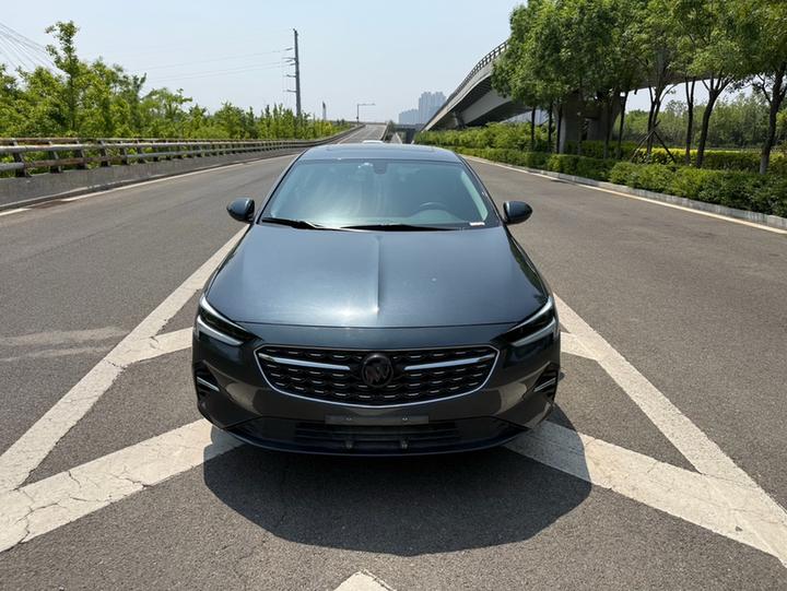 Regal 2020 552T Luxury photo 2