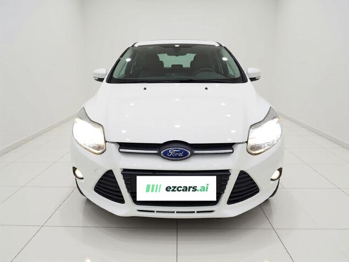 Focus 2012 Hatchback 1.6L AT Comfort photo 2