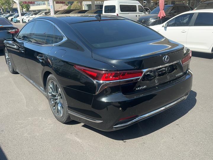 LS 2018 500h Executive China VI photo 7