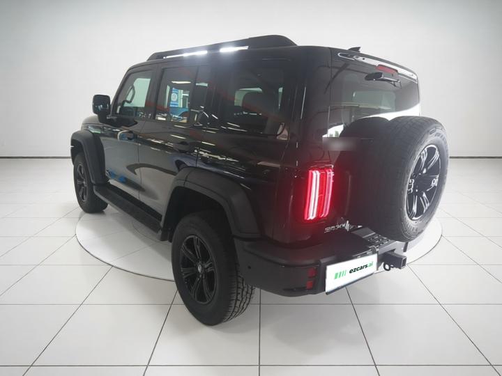 300 2025 2.0T Petrol Conqueror photo 4